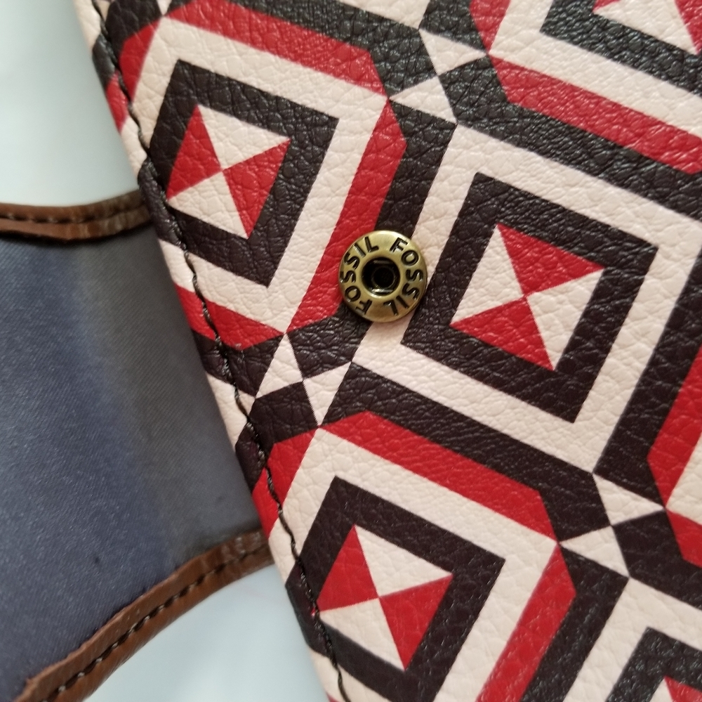 ⭐SOLD⭐Fossil Leather Wallet - Picture 5 of 9